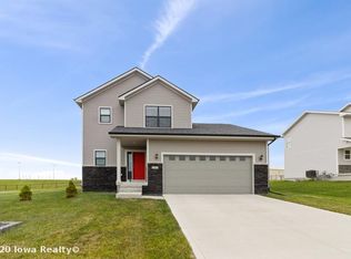 1404 NE 2nd St, Stuart, IA 50250