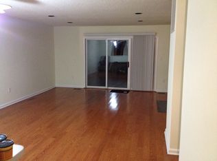 31 Regal Dr, Monmouth Junction, NJ 08852