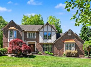 6515 Tamarack Dr, Troy, MI 48098