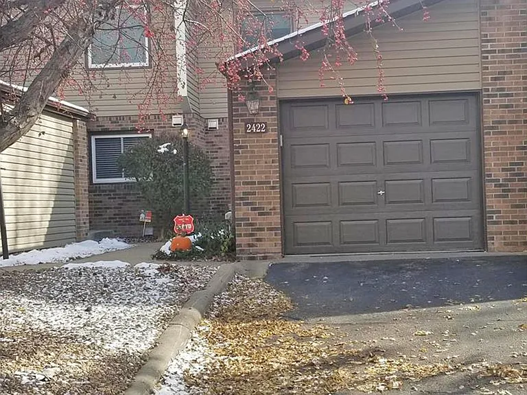 2422 Mendelssohn Ln #6 — Photo 17