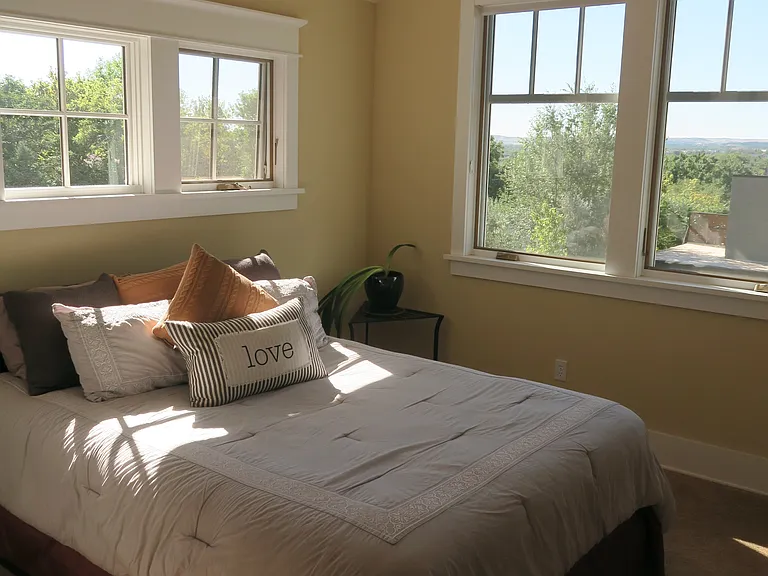 2335 Panorama Ave — Photo 13