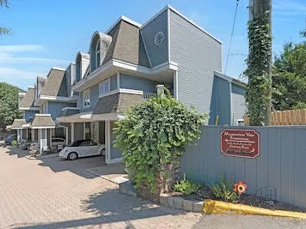 1 Columbus Place image 18 of 18