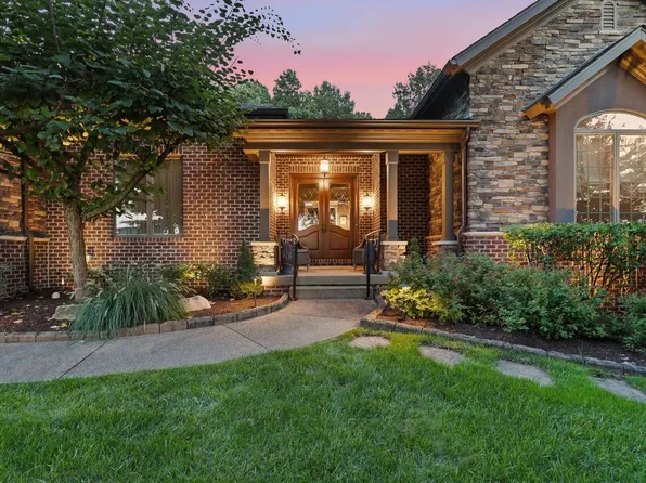 100 Silver Pines Dr, Gibsonia, PA 15044