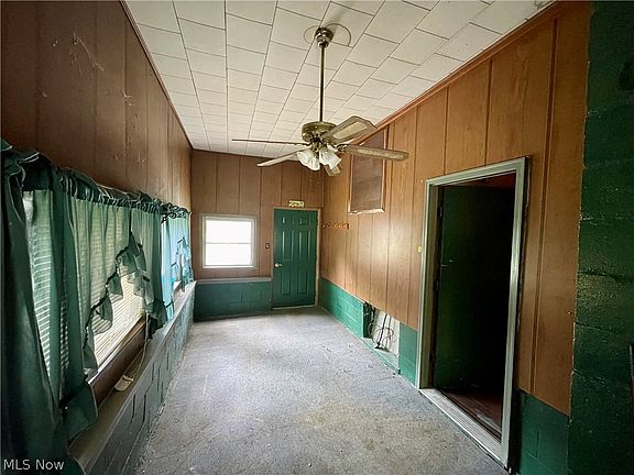 4th image of 744 Carson Salt Springs Rd