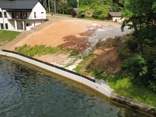 55 Kilcoole St, Muscle Shoals, AL 35661