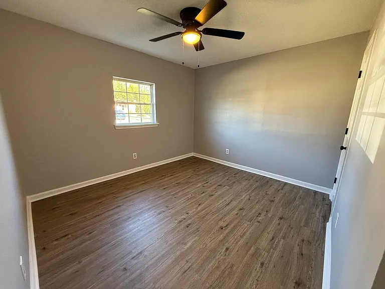 2415 Vining Ave NW — Photo 6
