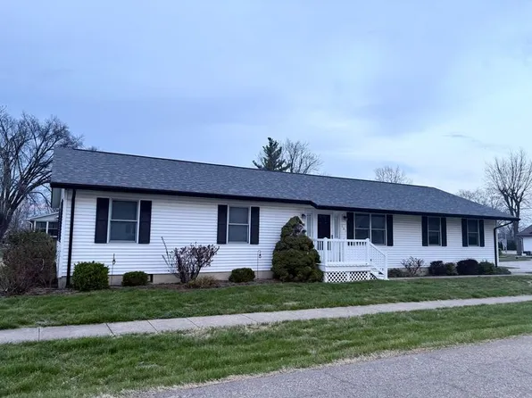 101 E Division St, Altamont, IL 62411