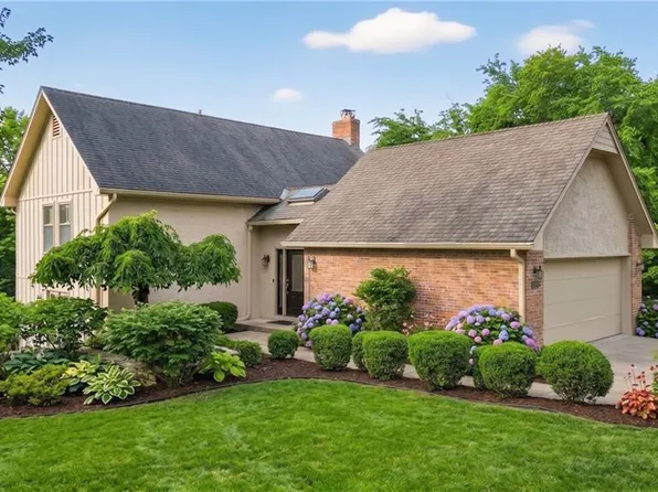 7407 W 101st Ter, Overland Park, KS 66212