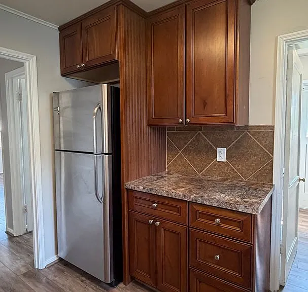 1210 Potter Ave — Photo 6