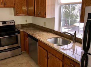 114 Huckleberry Hill Rd, Avon, CT 06001