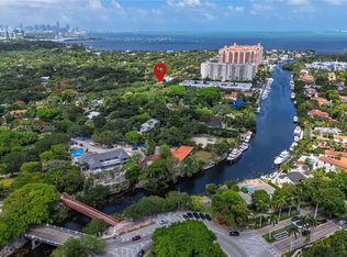 125 Edgewater Dr APT 14, Coral Gables, FL 33133