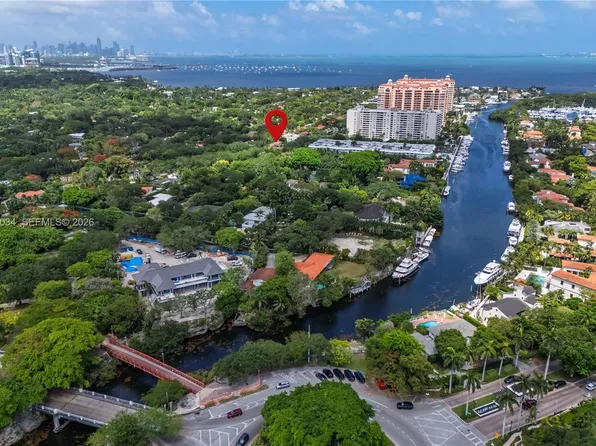 125 Edgewater Dr, Coral Gables, FL