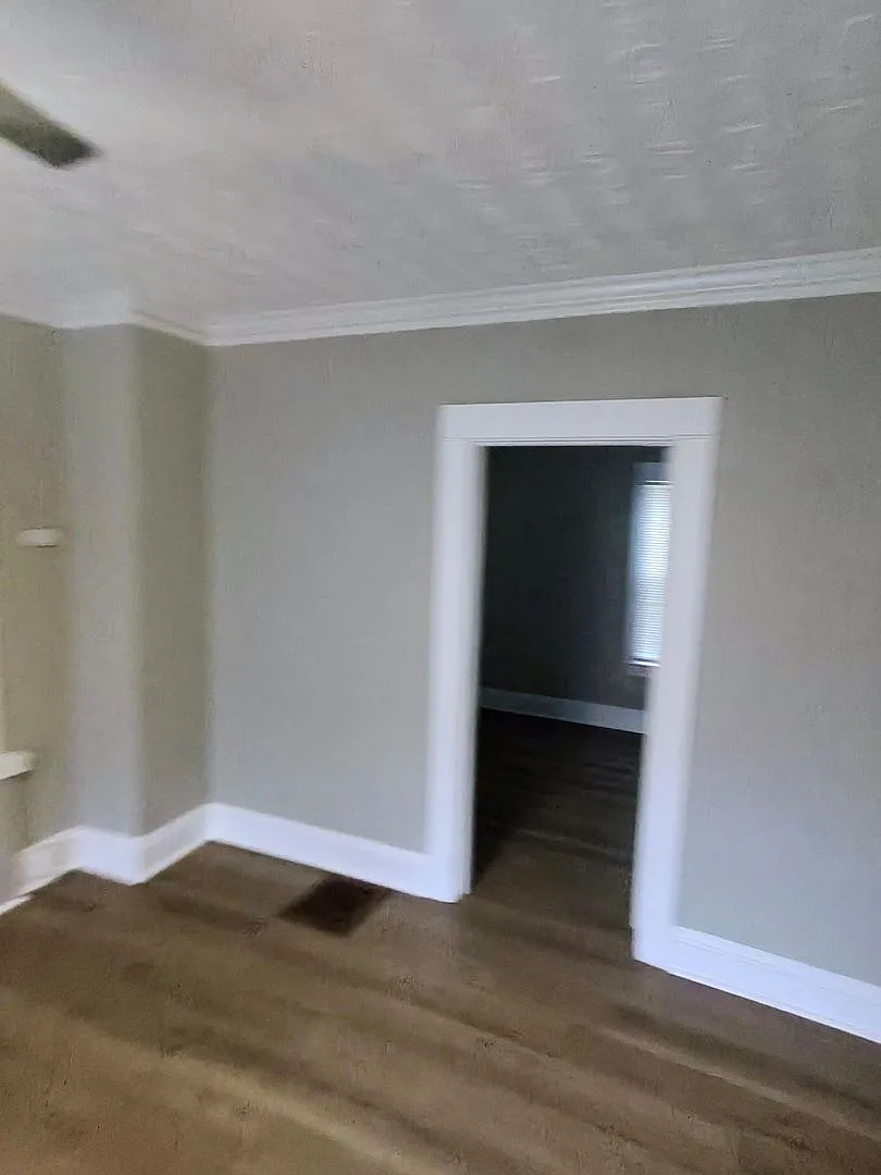 10514 Mt Auburn — Photo 1