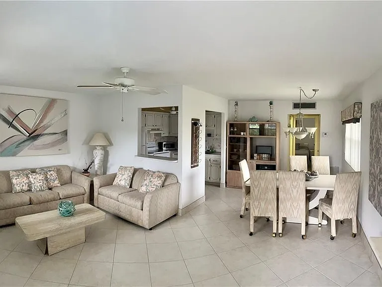 286 Monaco Way #F — Photo 6