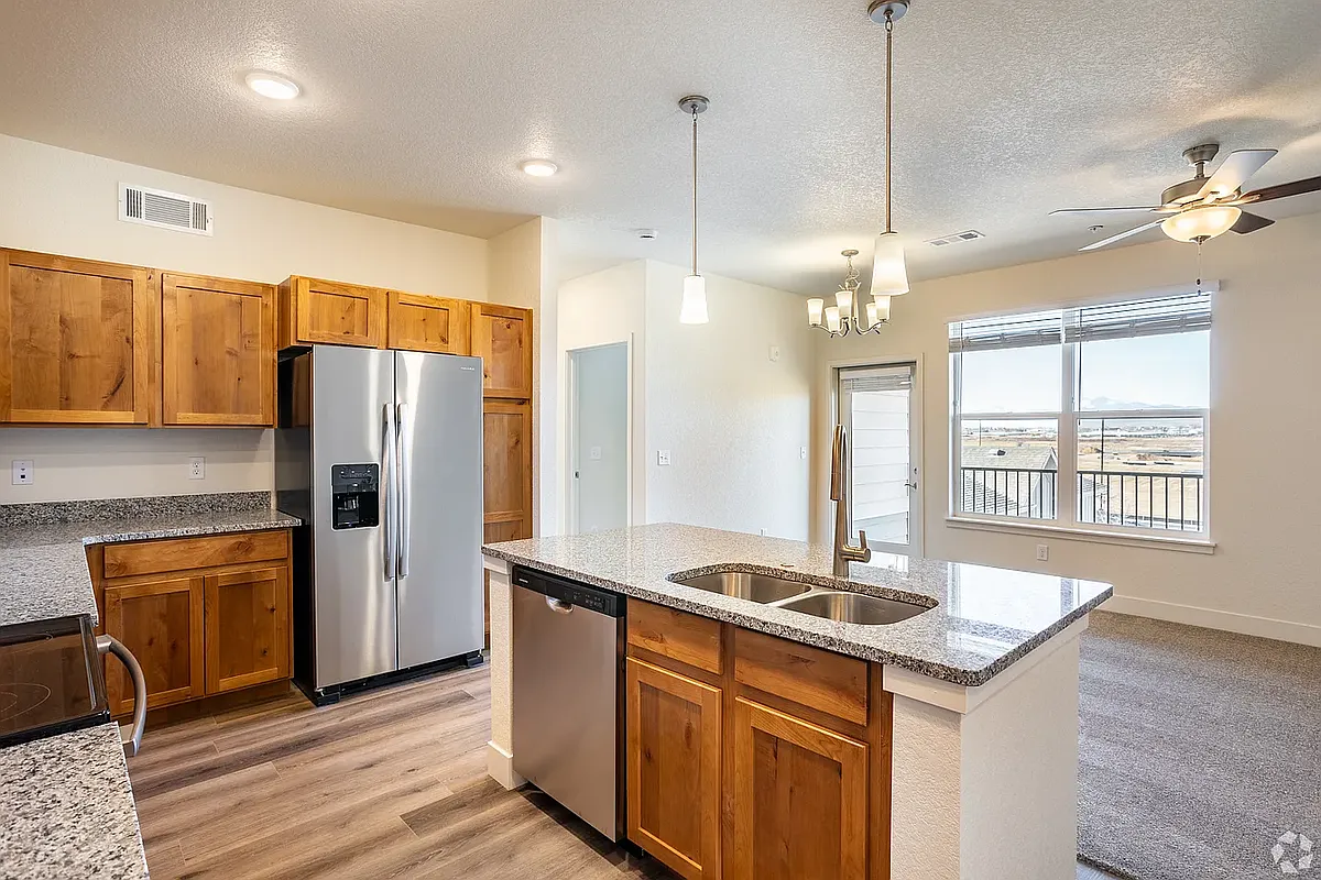 Building Photo - The Overlook Apartments
