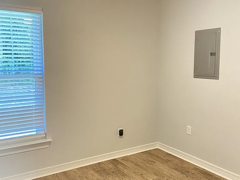 18272 Sidney Ave #2 — Photo 4