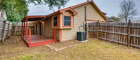 1424 Savannah St — Photo 11