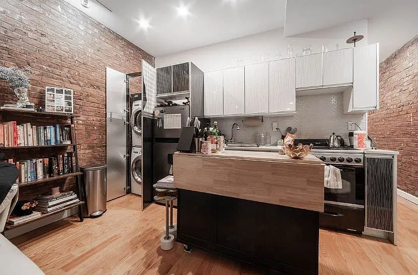 662 Park Place — Photo 3