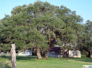 904 Gohmert Rd, Cuero, TX 77954