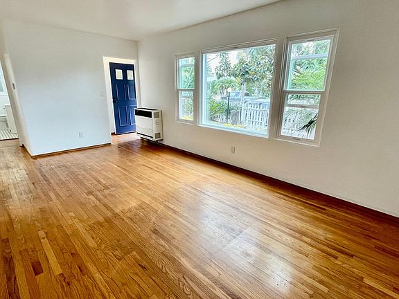 4th image of 4638 Larkspur St