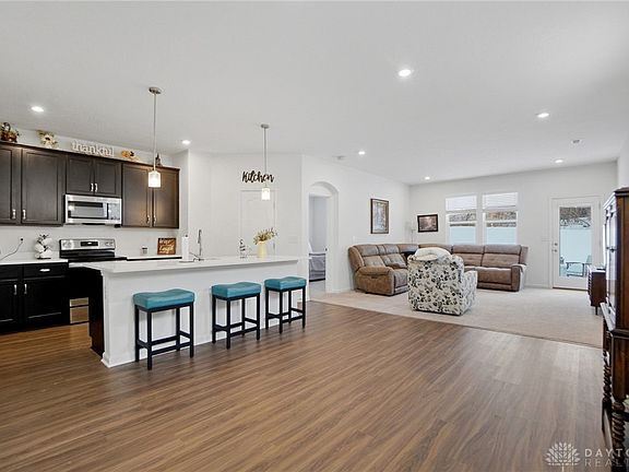 2nd image of 416 Summerlyn Farms Ct