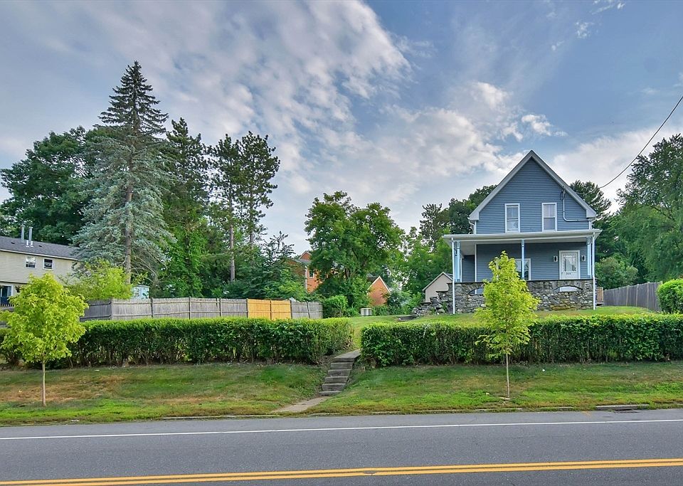 1st image of 366 Hilldale Ave