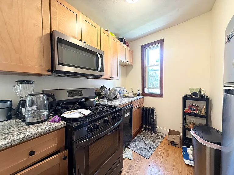 146 Webster Ave #1 — Photo 5