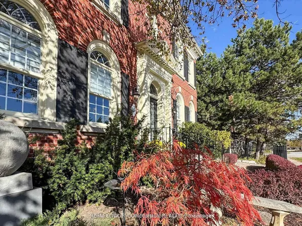 68 Regent St, Richmond Hill, ON L4C 9C5