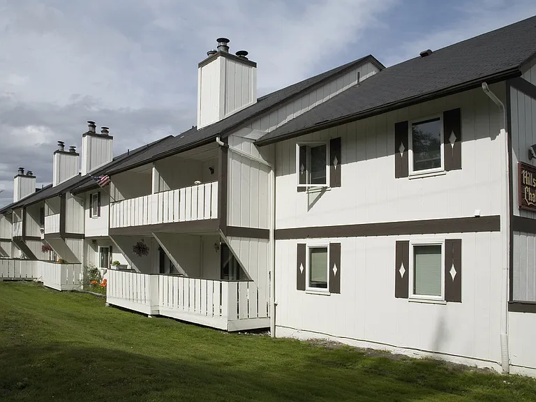Hillside Chalet — Photo 15