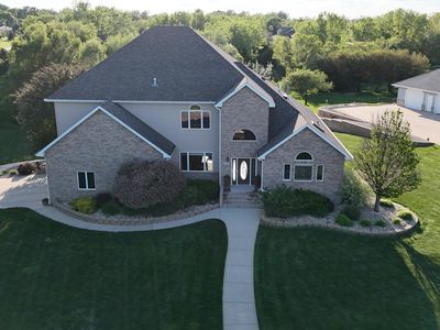 715 Beach Ave NE, Huron, SD, 57350