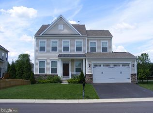 241 Ticonderoga Dr, Kearneysville, WV 25430