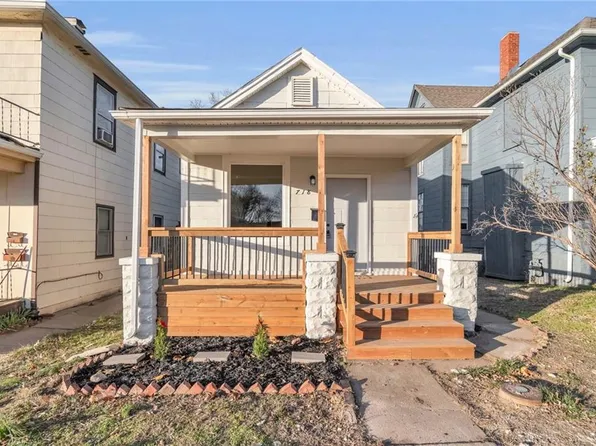 718 Osage St, Leavenworth, KS 66048