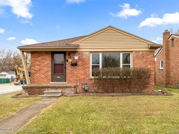 270 Cardwell St, Garden City, MI 48135