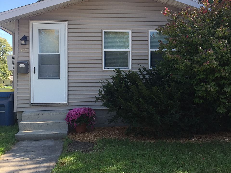 1st image of 902 S Ironwood Dr