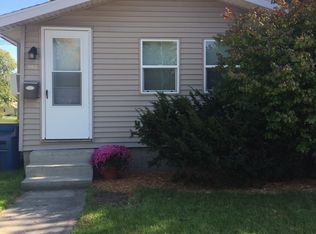 902 S Ironwood Dr, Mishawaka, IN 46544