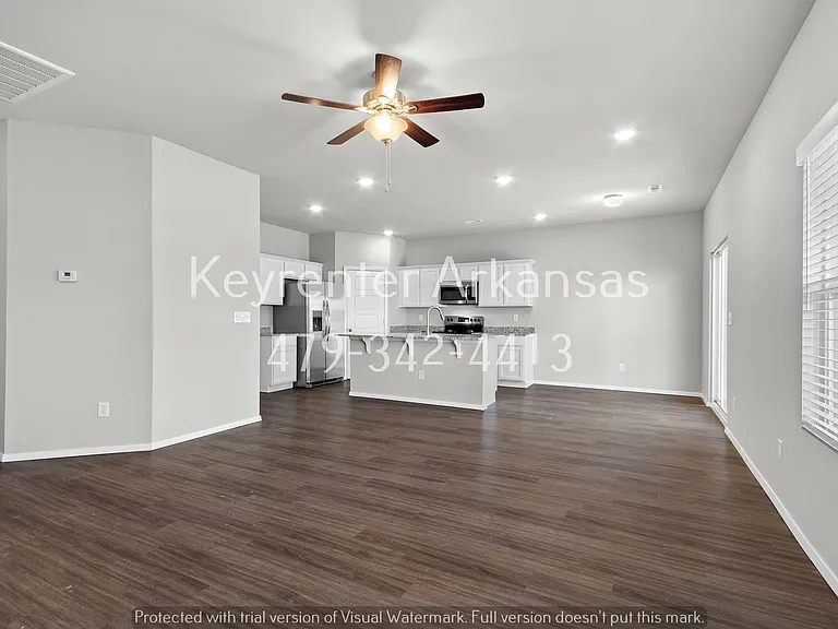 811 E Sparrow Cir — Photo 8