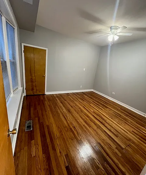 926 W Belle Plaine Ave #1W — Photo 15