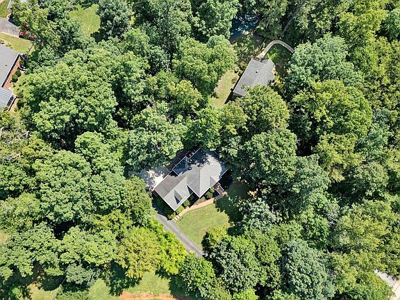 3rd image of 3024 Cranehill Dr