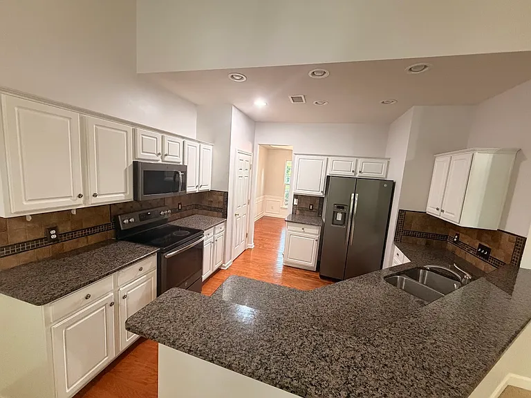 12019 Humboldt Dr — Photo 16