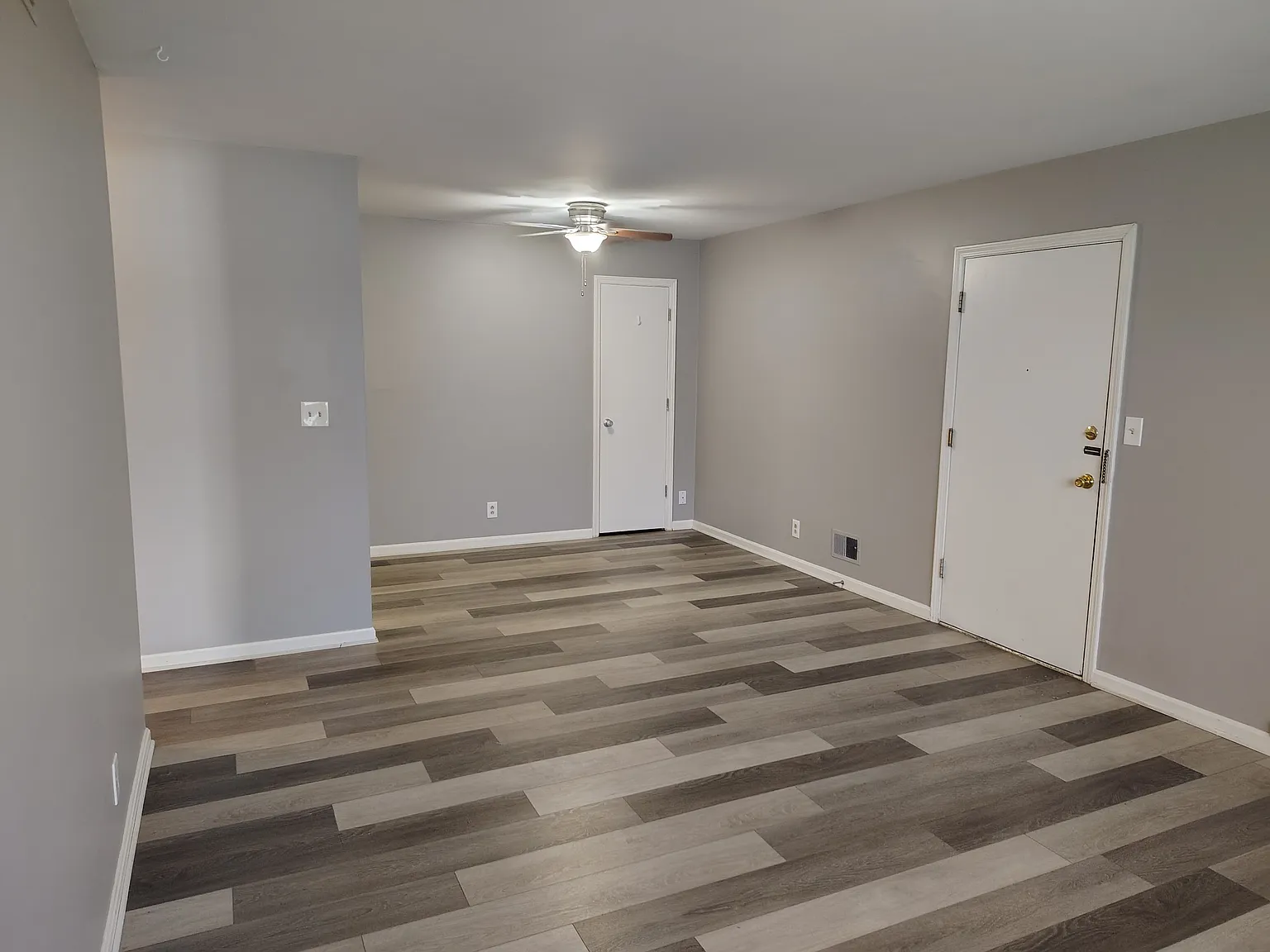 4212 N. Churchway - 5 — Photo 2