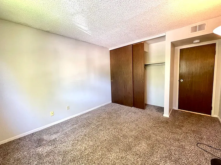 8555 Fairmount Dr #E203-E20 — Photo 13