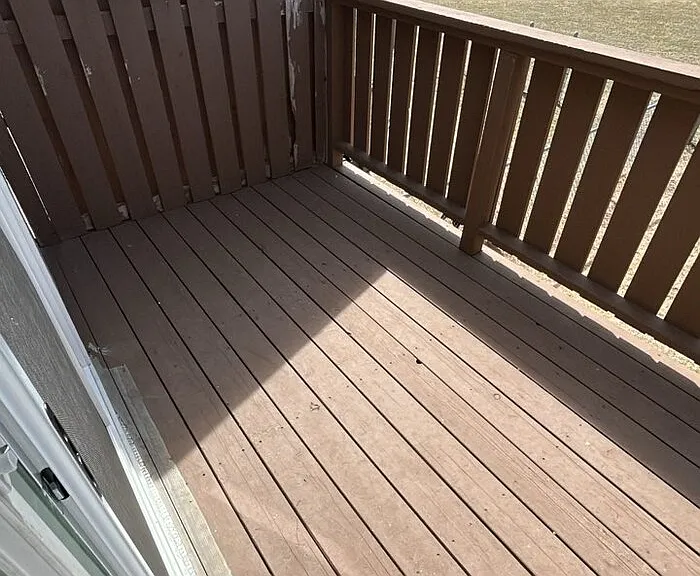 405 Mickelson Ct — Photo 2