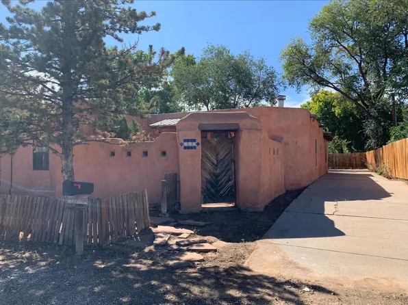 300 Los Ranchos Rd NW, Albuquerque, NM 87107