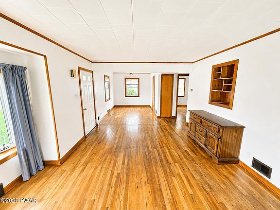 4th image of 306 Avenue O