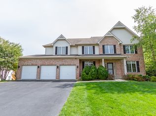 1301 Bison Ln, Hoffman Estates, IL