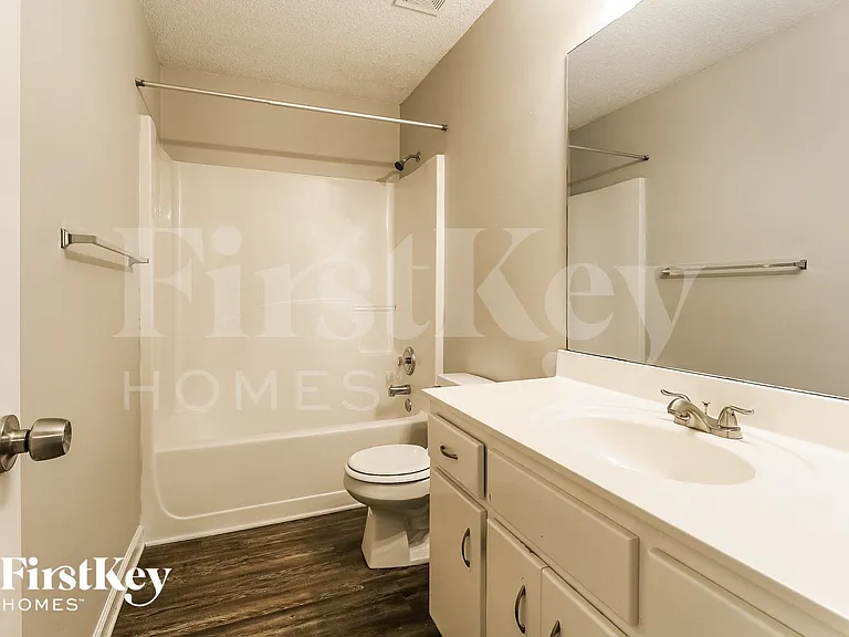 120 Kent Dr — Photo 14