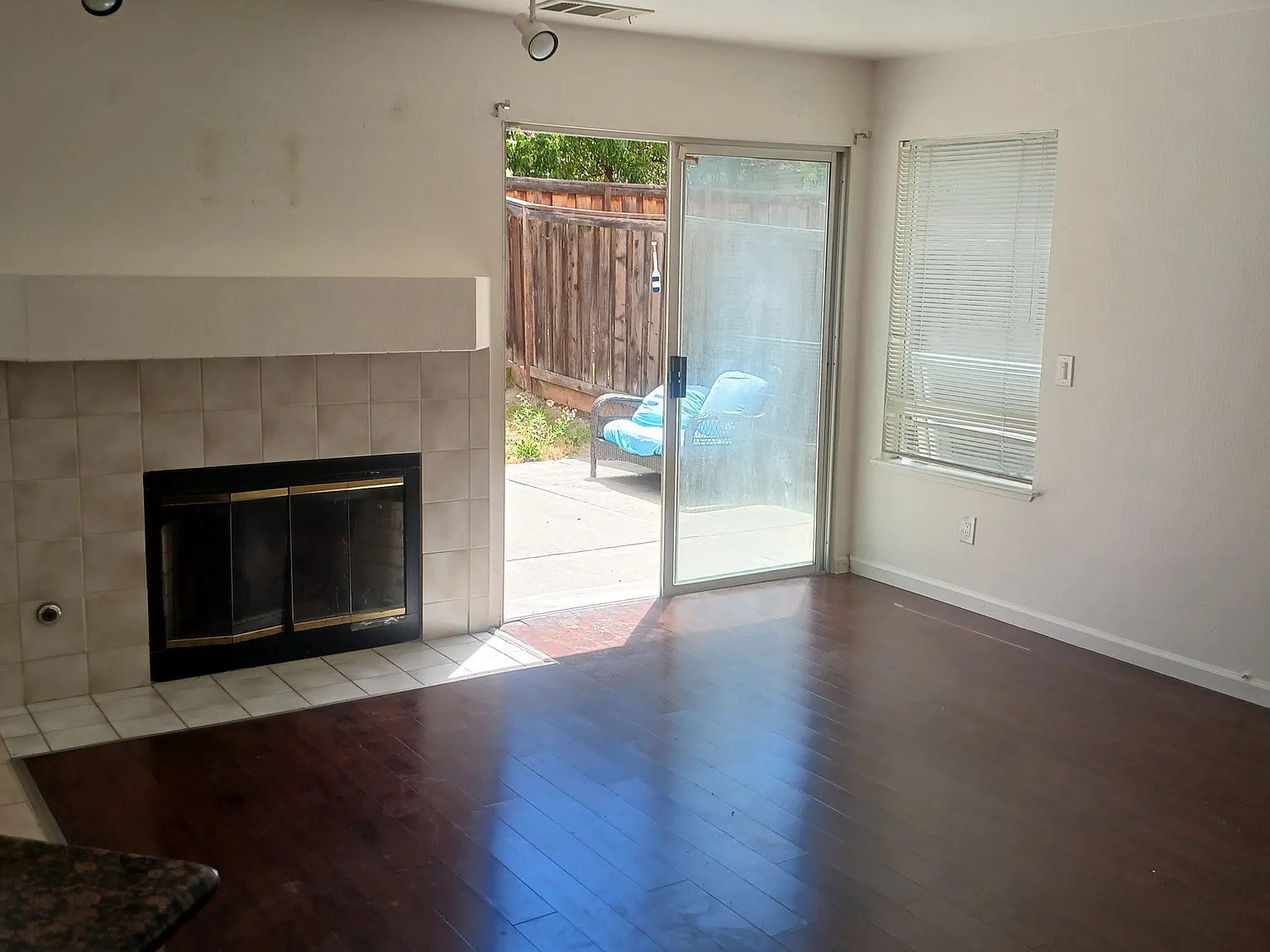 4 bed, 1904 sqft, $3,380 — Photo 4