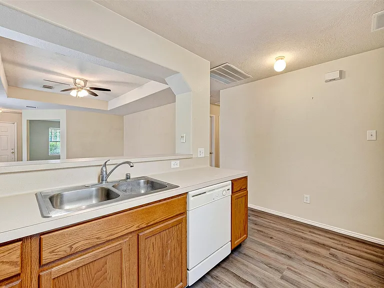 19119 Yaupon Ranch Dr — Photo 23
