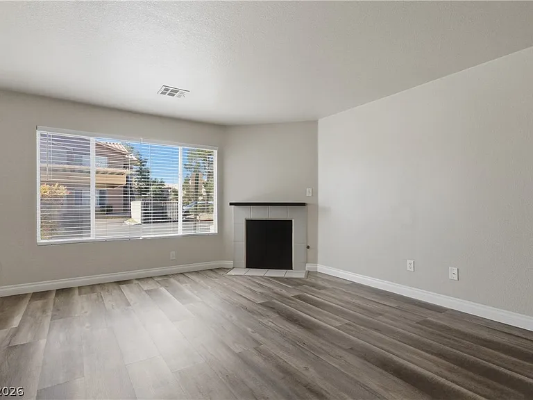 350 S Durango Dr #120 — Photo 8