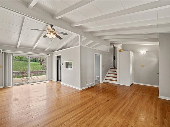 3rd image of 4603 S Willis Ave
